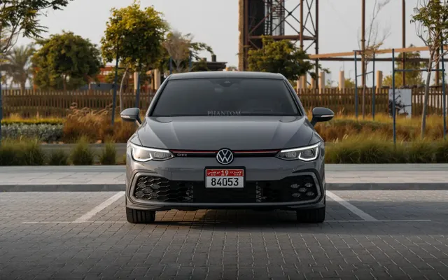VOLKSWAGEN GOLF GTI 20L - image 3