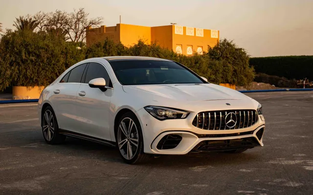 MERCEDES CLA250 - image 3