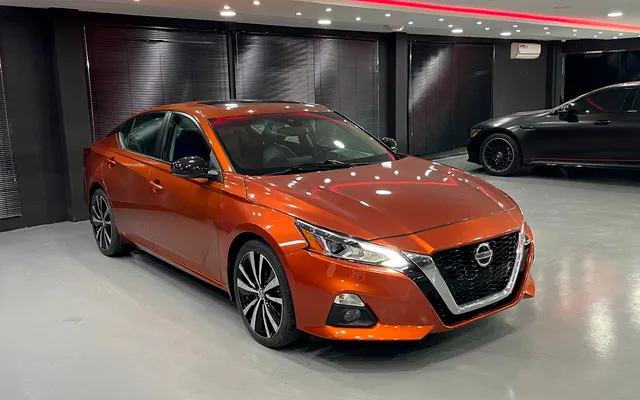 NISSAN ALTIMA - image 2
