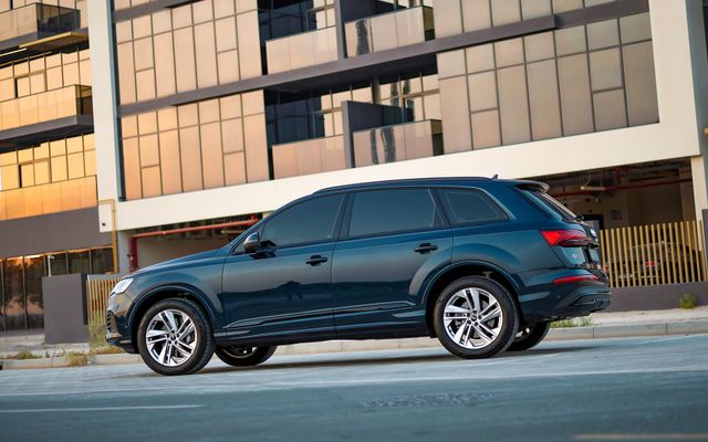 AUDI Q7 - image 2