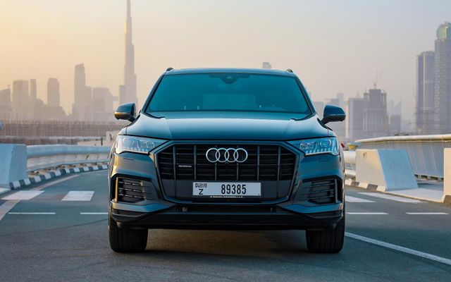 AUDI Q7 - image 3