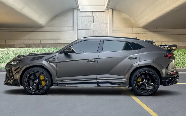 Lamborghini Urus Mansory - image 2