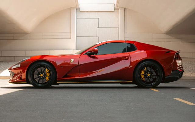 Ferrari 812 GTS - image 2