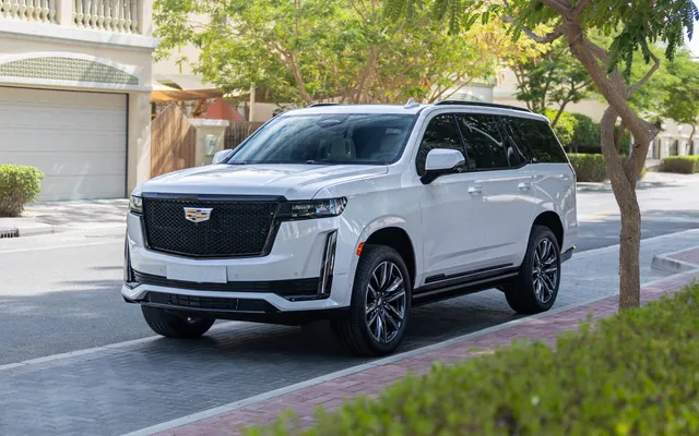 CADILLAC ESCALADE - image 1