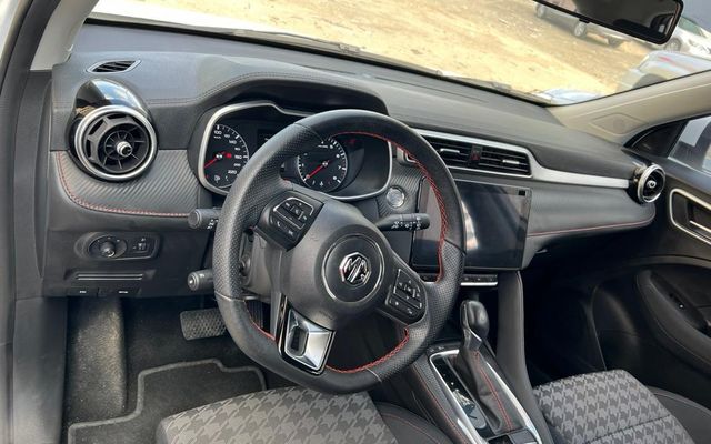 MG ZS - image 3