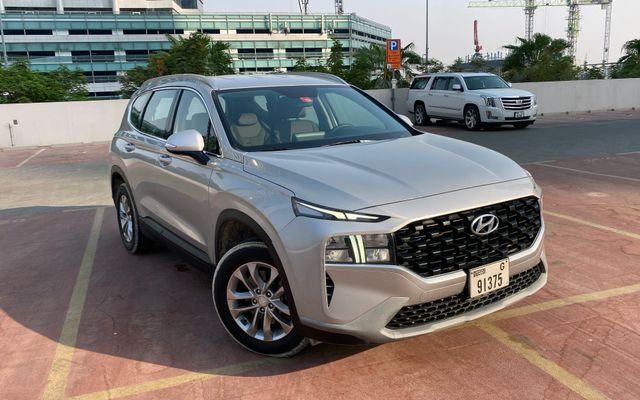 Hyundai Santa Fe - image 1