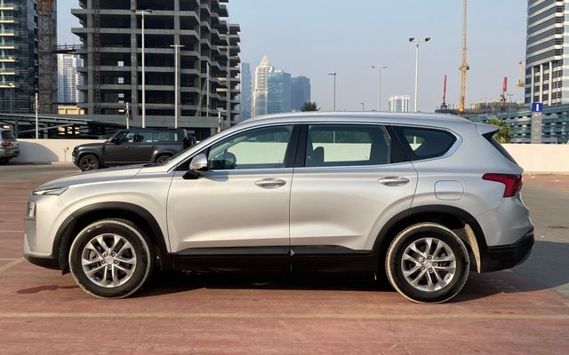 Hyundai Santa Fe - image 2