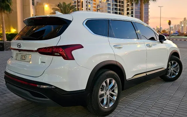 Hyundai Santa Fe - image 4