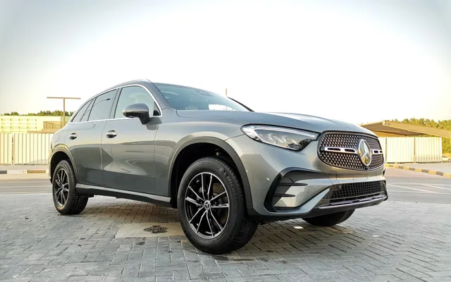 MERCEDES GLC 300 - image 4