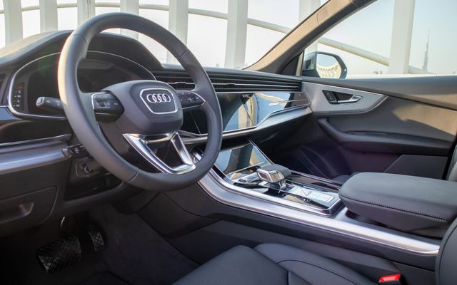 AUDI Q8 - image 3