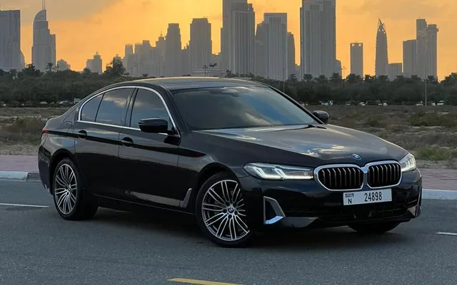 BMW 520i - image 2