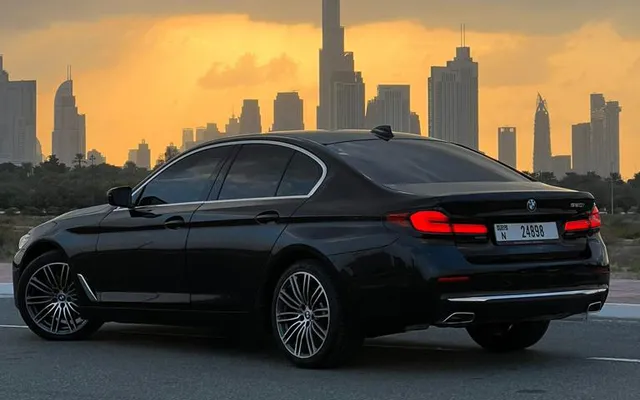 BMW 520i - image 3