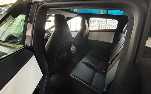 Tesla CYBERTRUCK CYBERBEAST - image 4