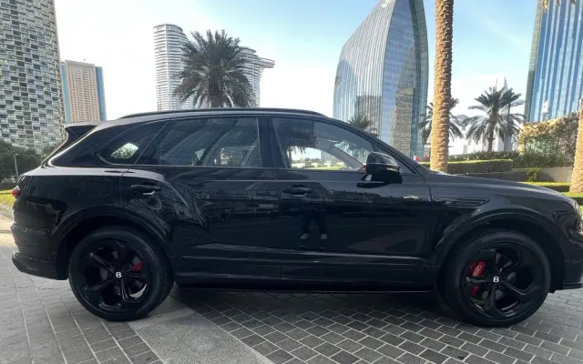 Bentley Bentayga S Sport - image 4