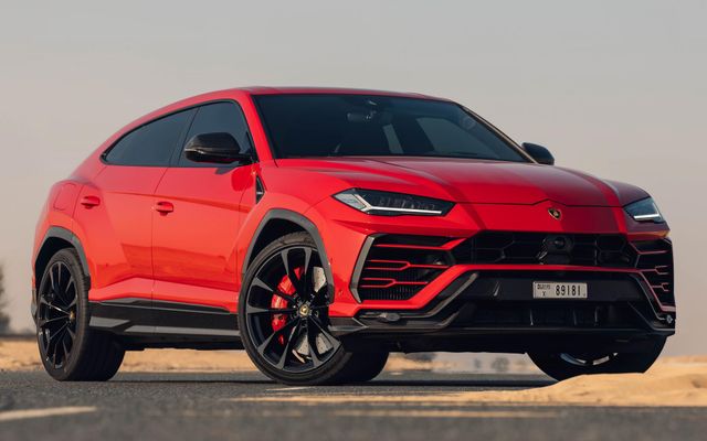 Lamborghini Urus - image 1