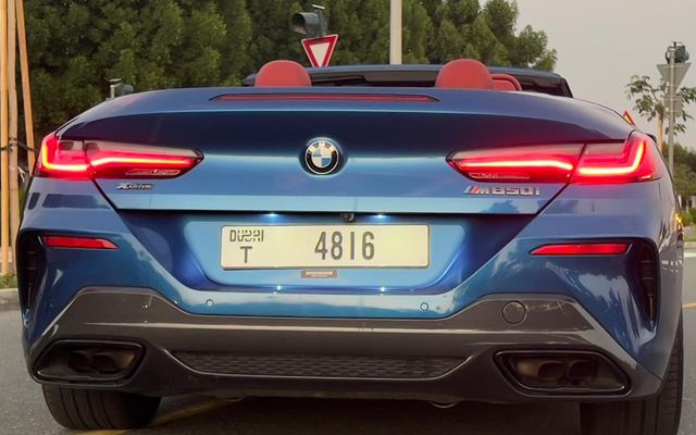 BMW 850i convertible - image 4