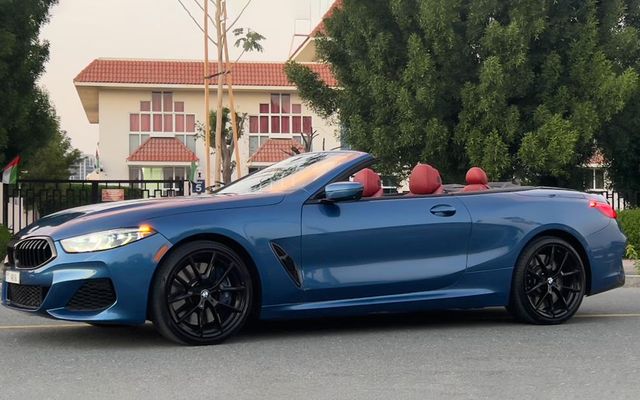 BMW 850i convertible - image 2