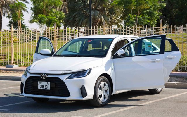 Toyota Yaris - image 1