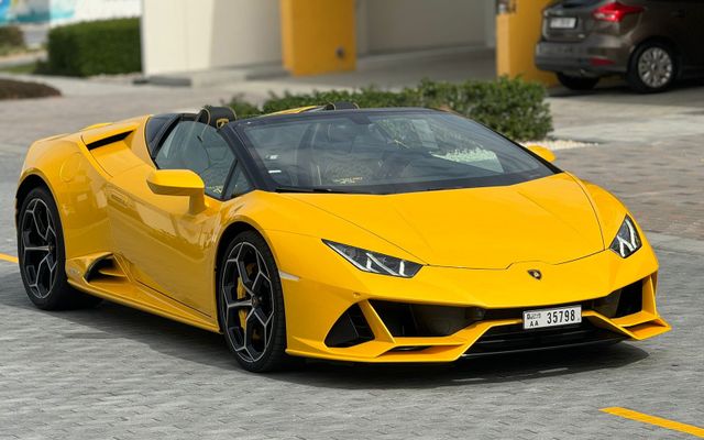 Lamborghini Evo Spyder - image 3