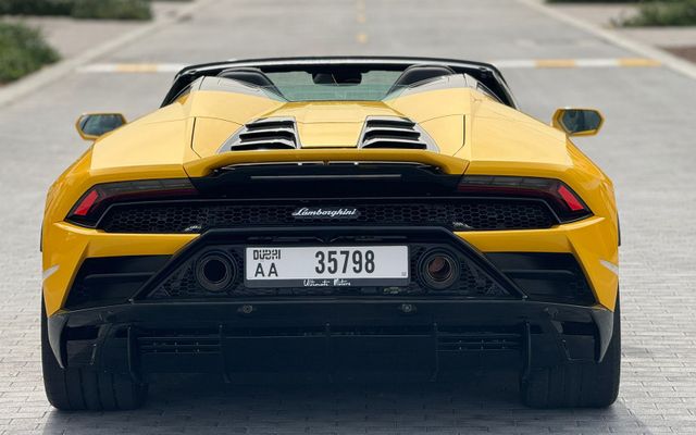 Lamborghini Evo Spyder - image 4