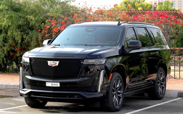 CADILLAC ESCALADE - image 1