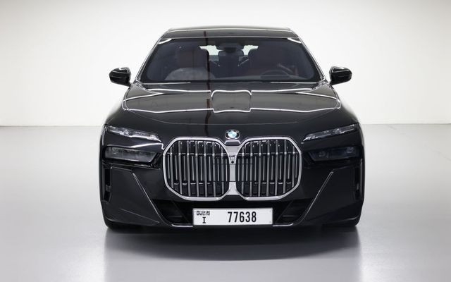 BMW 735i - image 3