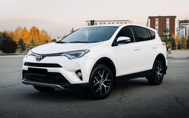 Toyota Rav 4 4WD Престиж - image 1