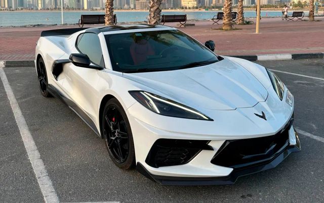 Chevrolet Corvette - image 3