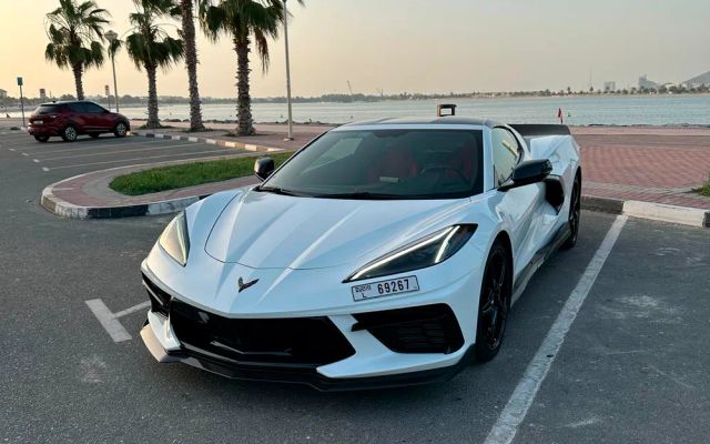 Chevrolet Corvette - image 1