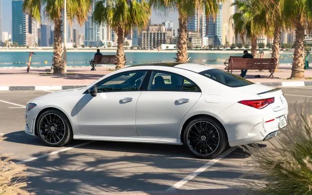 MERCEDES CLA45 AMG - image 2