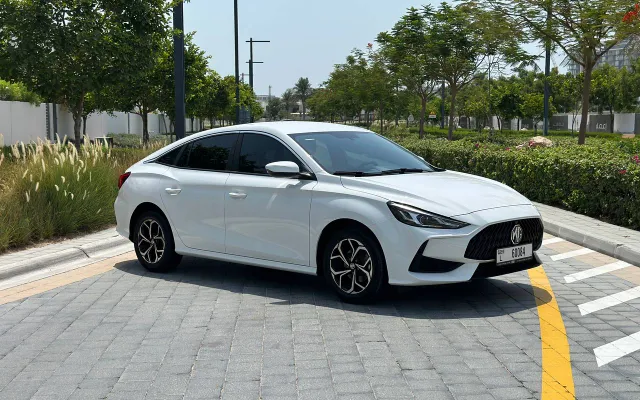 MG GT - image 2
