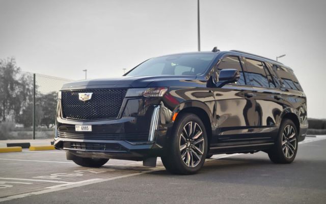 CADILLAC ESCALADE - image 1