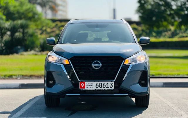 NISSAN KICKS SV - image 2