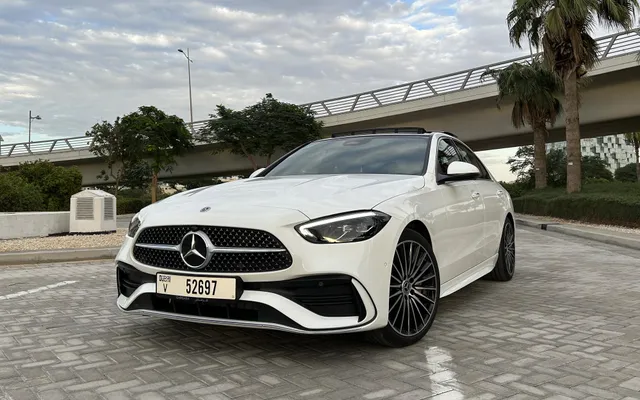 Mercedes-Benz C-200 - image 4