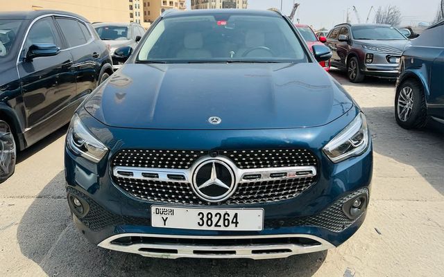 Mercedes GLA 250 - image 2
