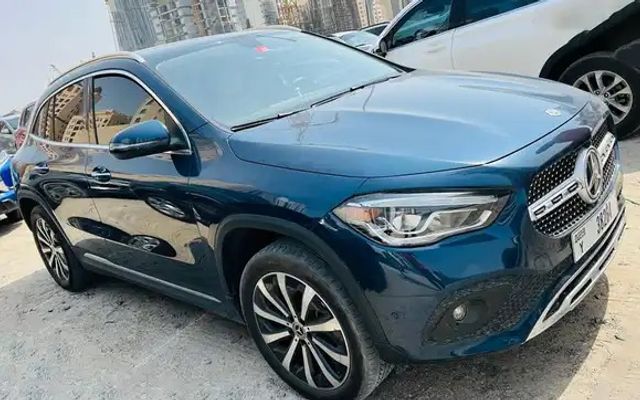 Mercedes GLA 250 - image 1