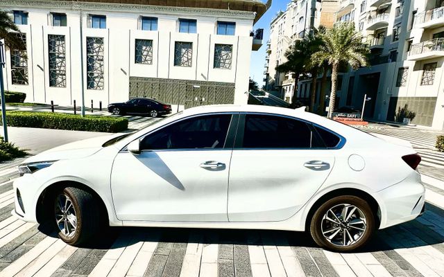 Kia K3 - image 2