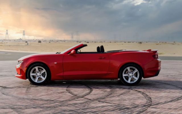 Chevrolet Camaro - image 2