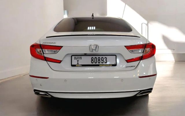 Honda Accord - image 4