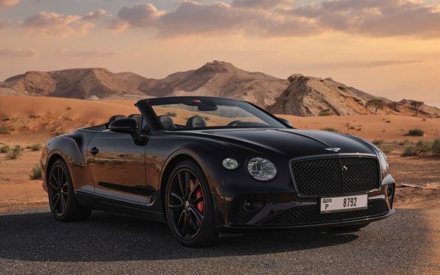 Bentley Continental GTC 2021 – Picture 4