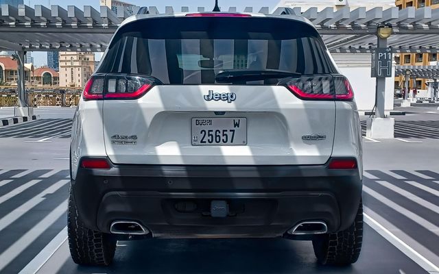 Jeep Cherokee – Picture 4