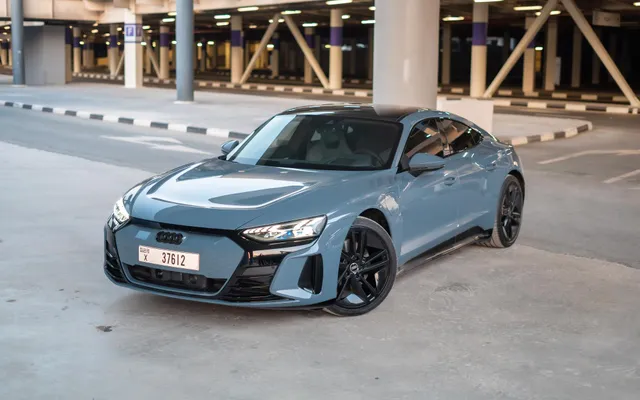 Audi E-tron GT - image 1