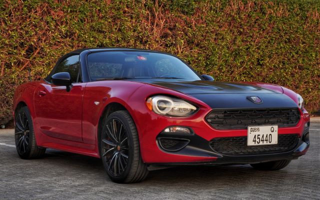 Fiat 124 Spider - image 3