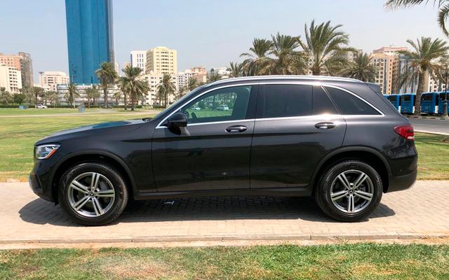 Mercedes GLC 300 - image 2