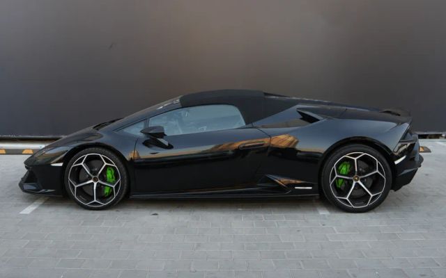 LAMBORGHINI EVO SPYDER - image 2