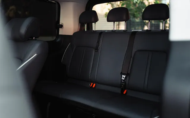 HYUNDAI STARIA - image 4