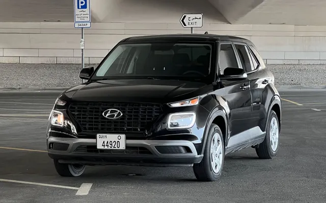 Hyundai Venue - image 1