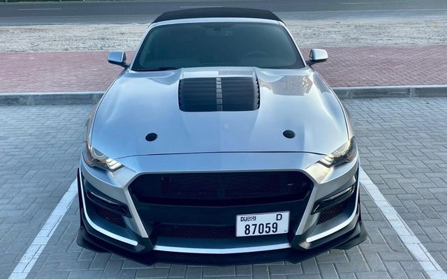 Ford Mustang GT - image 2