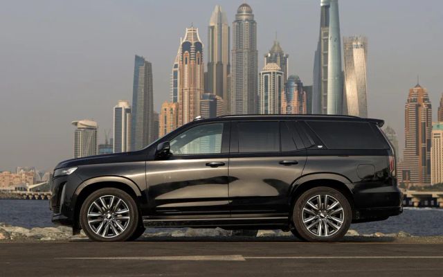 CADILLAC ESCALADE Platinum - image 2