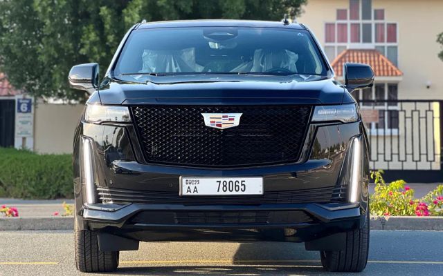 CADILLAC ESCALADE - image 3